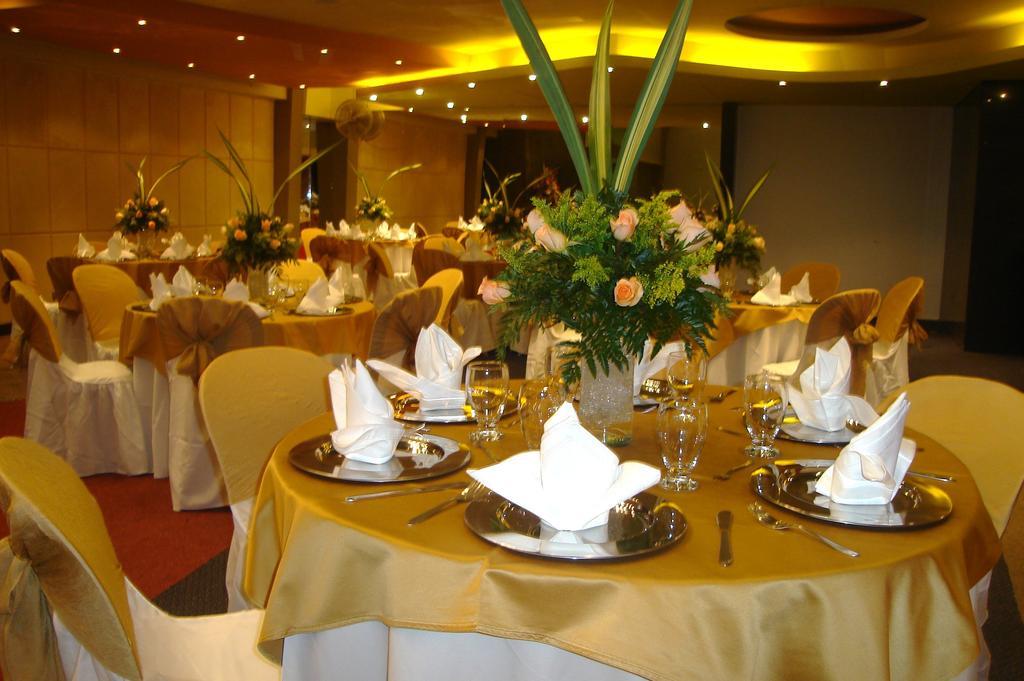 Hotel Plaza Rosa Medellín Exteriör bild